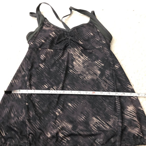 Women  swim top with adjustable straps - Picture 14 of 15